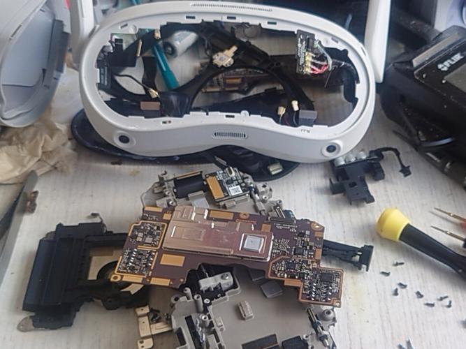 显示器坏了黑屏怎么修，显示器黑屏故障维修？-第2张图片-优品飞百科