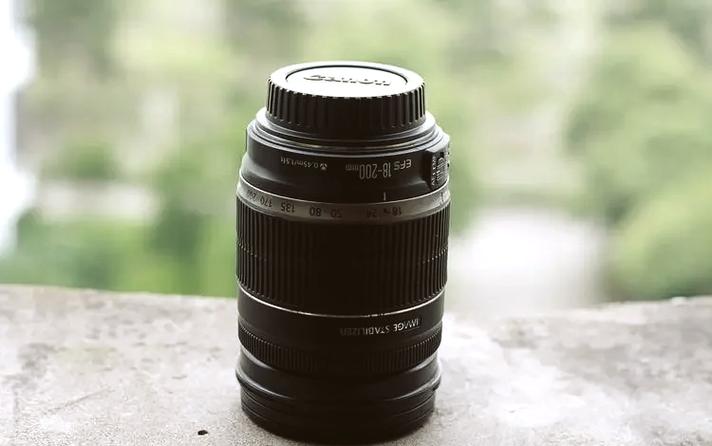佳能18135和18200哪个好，佳能镜头18135和18200有什么区别？-第4张图片-优品飞百科