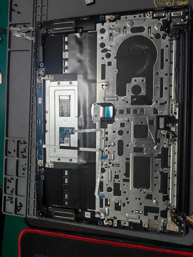 怎么拆笔记本电脑键盘?如何拆开笔记本键盘?-第3张图片-优品飞百科 怎么拆笔记本电脑键盘?如何拆开笔记本键盘?-第3张图片-优品飞百科