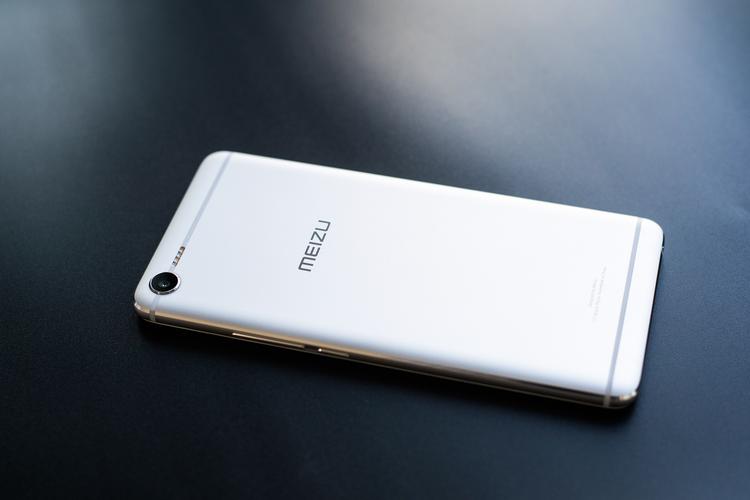 魅蓝e2是lcd屏幕吗？魅蓝e2屏幕材质？-第3张图片-优品飞百科