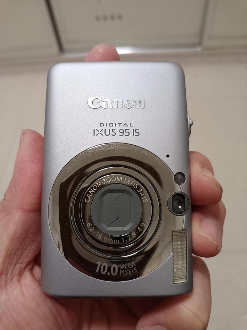 佳能ixus95可以自拍吗，佳能ixus95is可以录视频吗