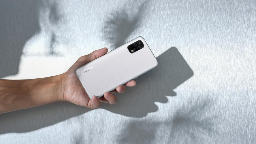 realmeq2是什么屏幕？realmeq2用的什么屏幕？