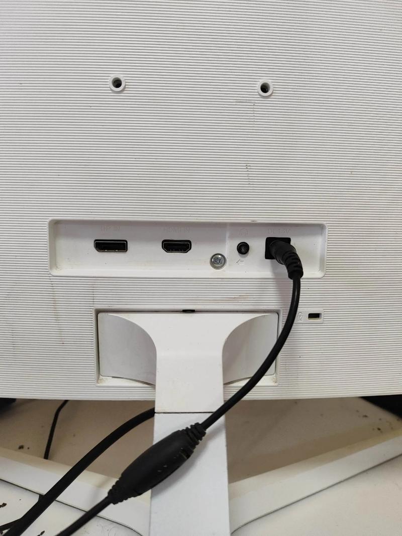 三星液晶显示器多少钱?三星显示屏贵吗?-第3张图片-优品飞百科 三星液晶显示器多少钱?三星显示屏贵吗?-第3张图片-优品飞百科