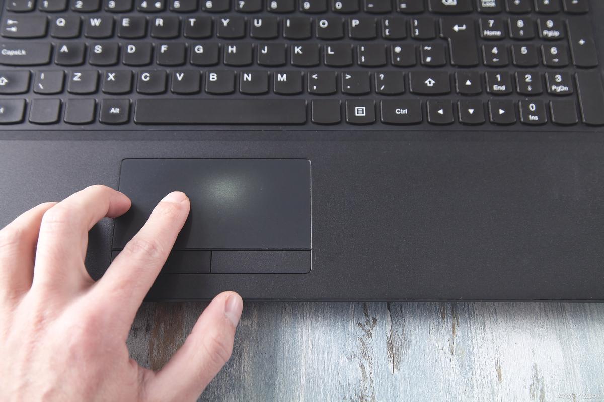 笔记本触摸板是什么?笔记本触摸板干嘛的?-第2张图片-优品飞百科 笔记本触摸板是什么?笔记本触摸板干嘛的?-第2张图片-优品飞百科