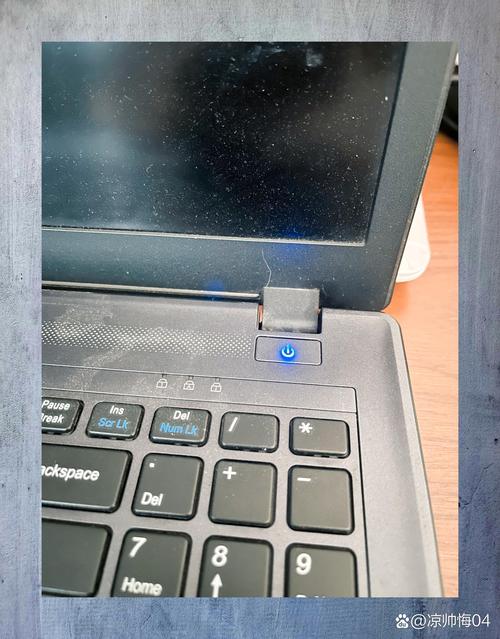 水洒在笔记本电脑键盘上怎么办？水撒到笔记本电脑键盘上会坏吗？-第5张图片-优品飞百科