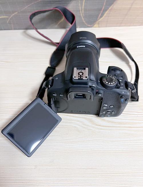 佳能800d还有全新的吗？佳能800d刚上市的时候多少钱？-第2张图片-优品飞百科