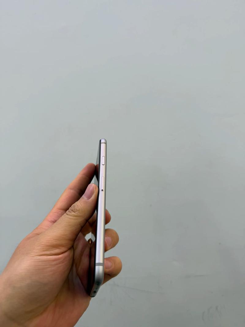 苹果6s二手能卖多少钱日版，iphone 6s二手？-第2张图片-优品飞百科