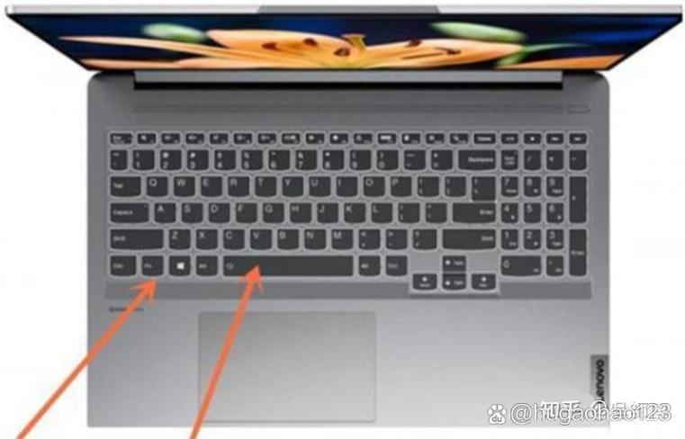 联想小新小键盘怎么开，联想小新键盘怎么弄功能键？-第5张图片-优品飞百科