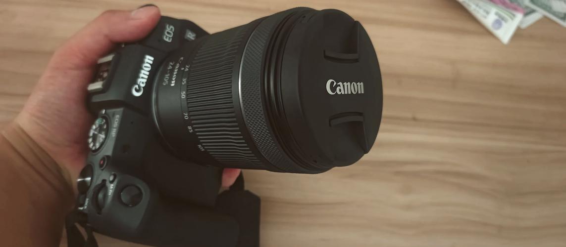 佳能550d镜头接口？佳能50d原装镜头？