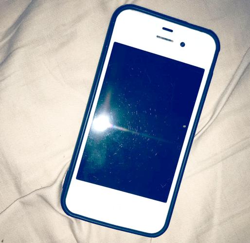 iphone4s有icloud吗？iphone4s有内存卡吗？