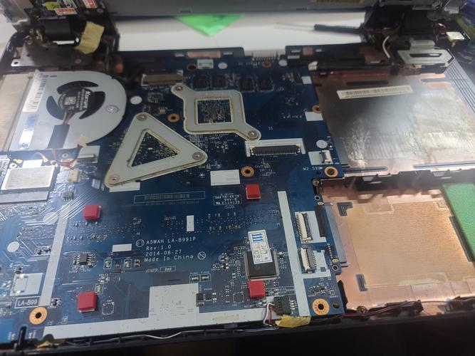 acer笔记本怎么拆开清理，acerzqt笔记本电脑拆机教程？-第3张图片-优品飞百科